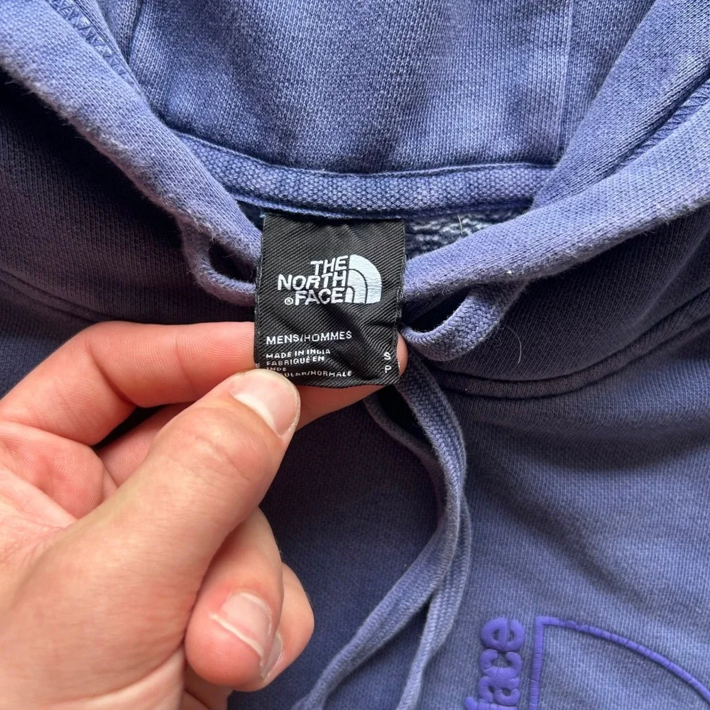 The North Face Sweatshirt Mens Small Purple Logo Hoodie Outdoor Nature Hiking